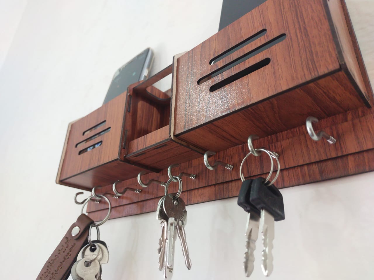 Multipurpose Design Wooden Key Holder I 8 Hocks I Brown I Home Decoration Items I Wall Decoration Items For Shop Wall Hanging For Keys